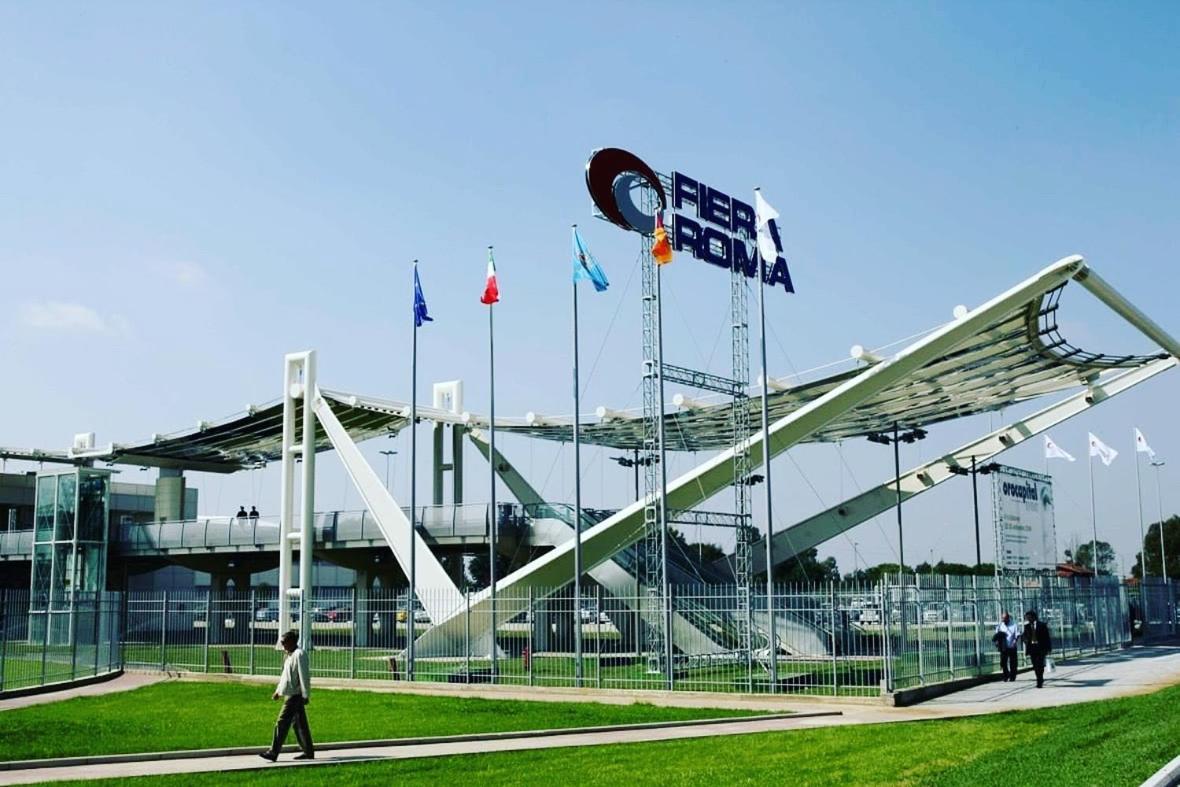The Garden Suite Airport Ponte Galeria Exterior foto